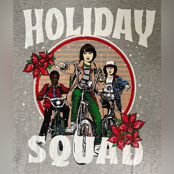NWT STRANGER THINGS Gray Graphic Tee Shirt HOLIDAY SQUAD Size XXL Christmas - Picture 7 of 7